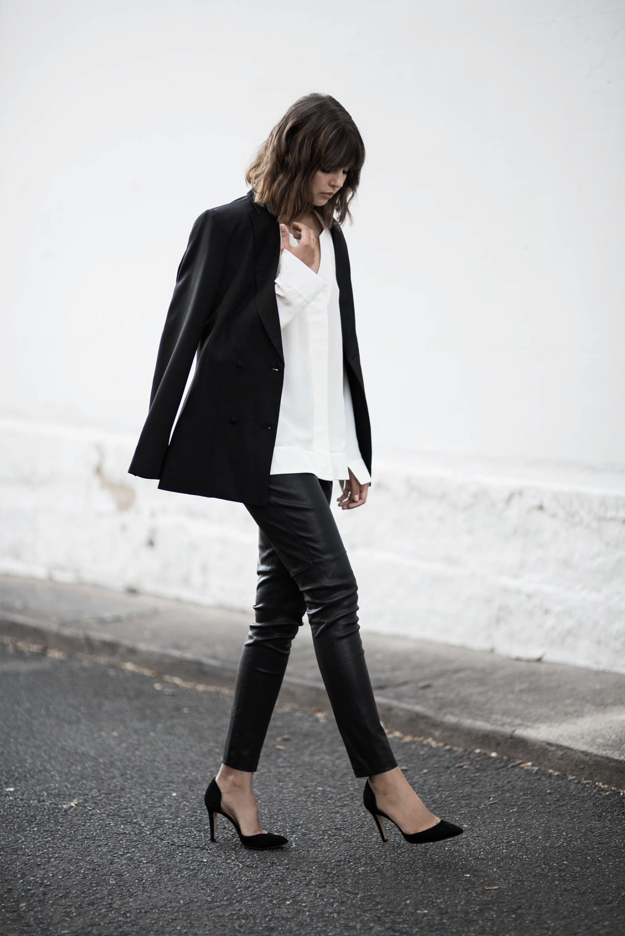 minimalist aesthetic outfits